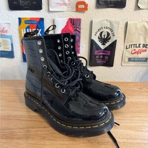 Dr. Martens Black Boots (1460 W) Size 7 US Black Patent Leather Crocodile